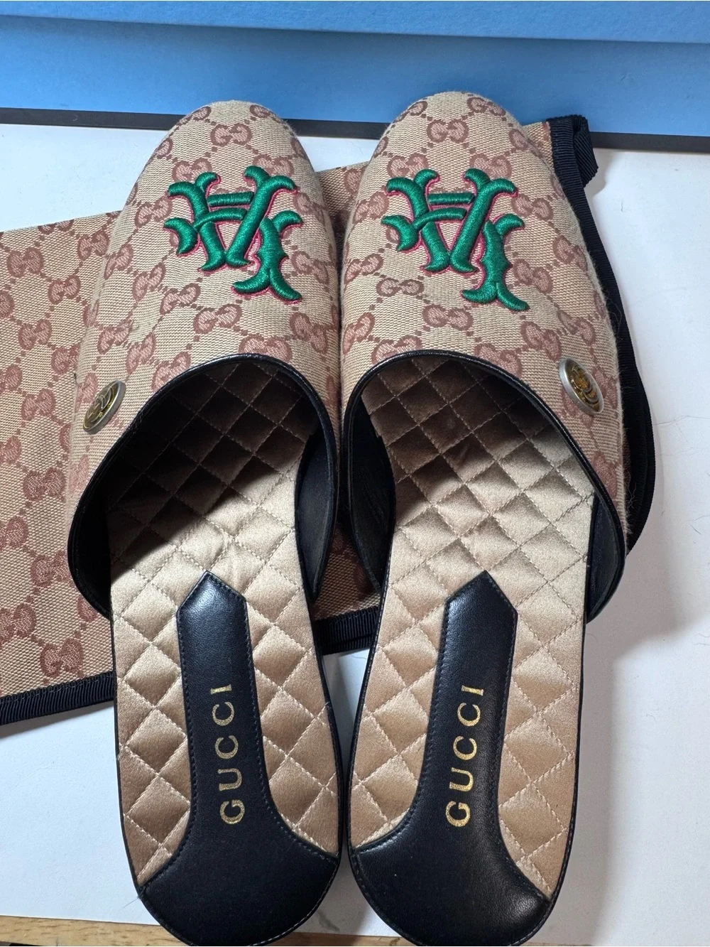 GUCCI LA GG MLB Dodgers LOGO CANVAS Slippers Size 9 US 7.5 UK Bag Box Packaging